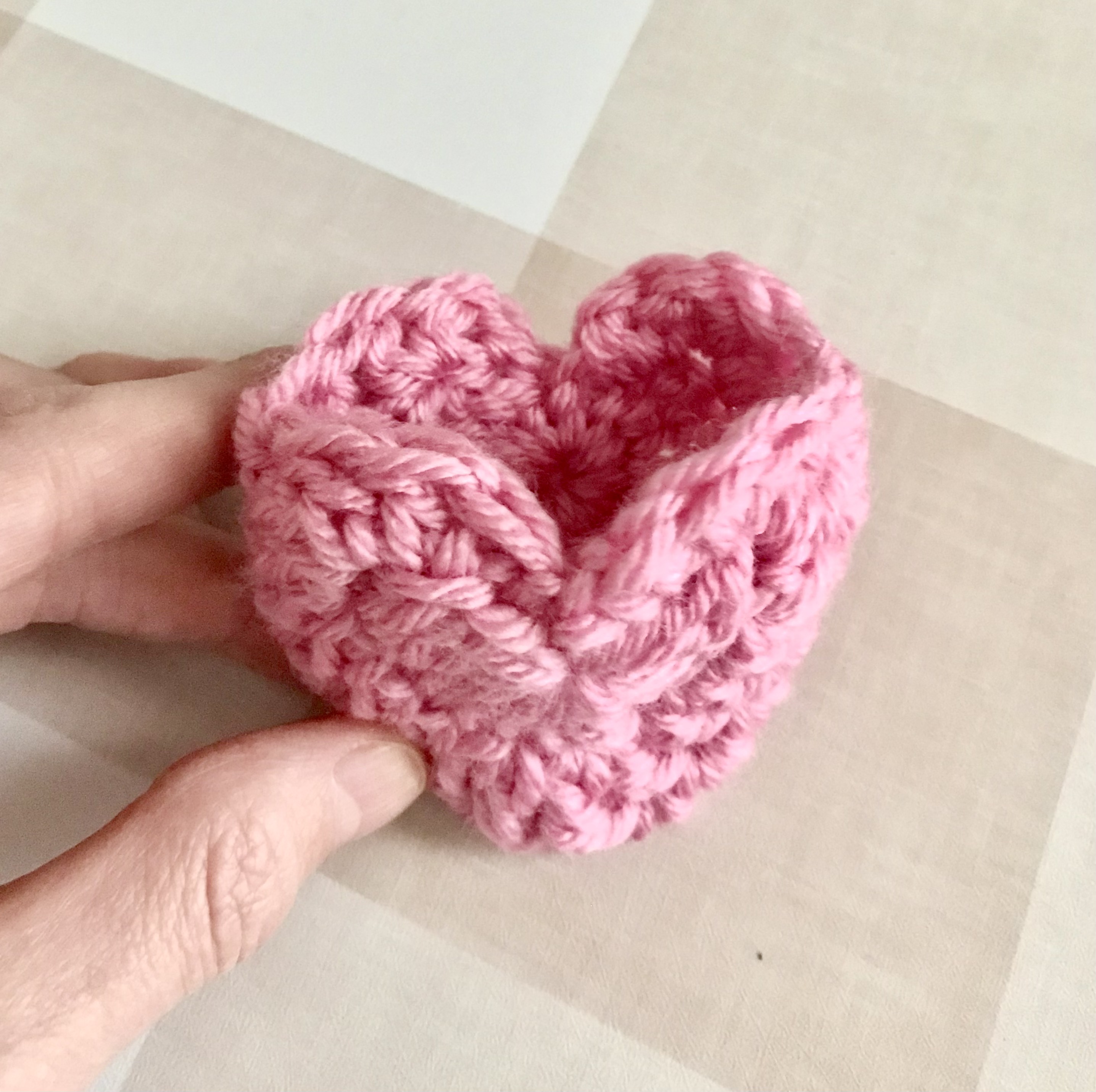 crochet heart pocket open